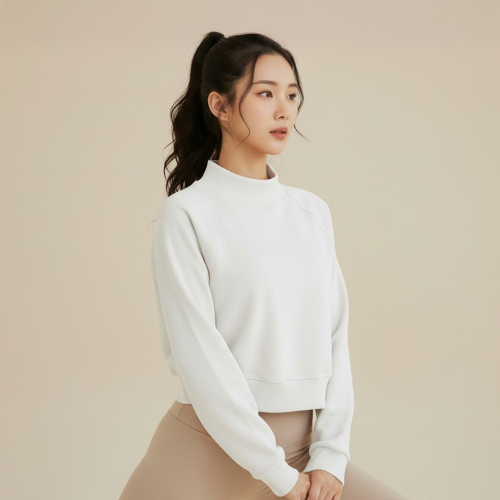 蓄熱高領字繡長袖上衣