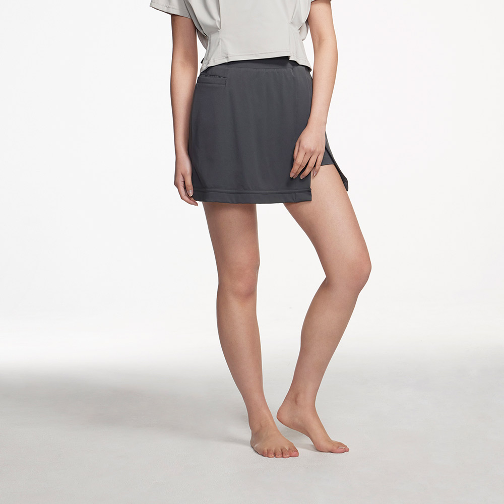 MOLLIFIX 高彈機能 開衩運動短裙