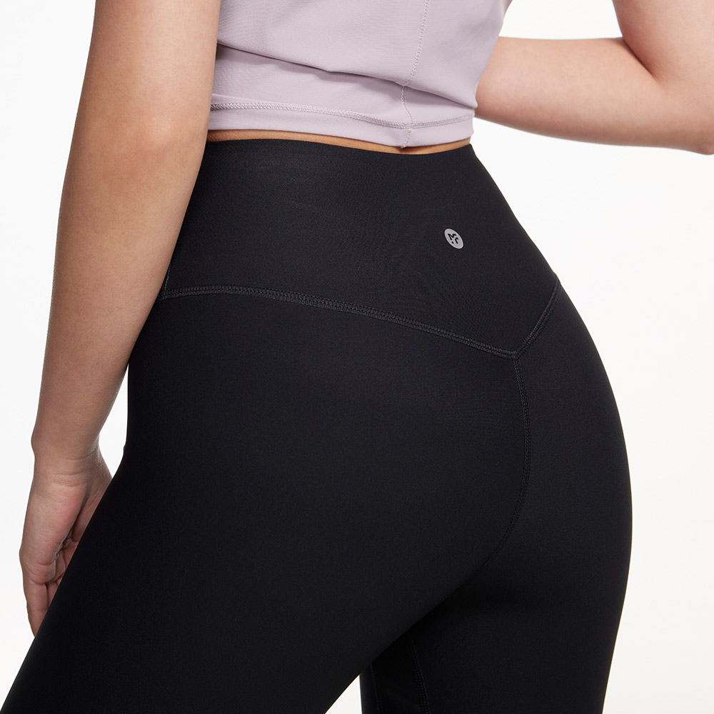 MOLLIFIX 高彈機能 鏤空線條瑜珈褲