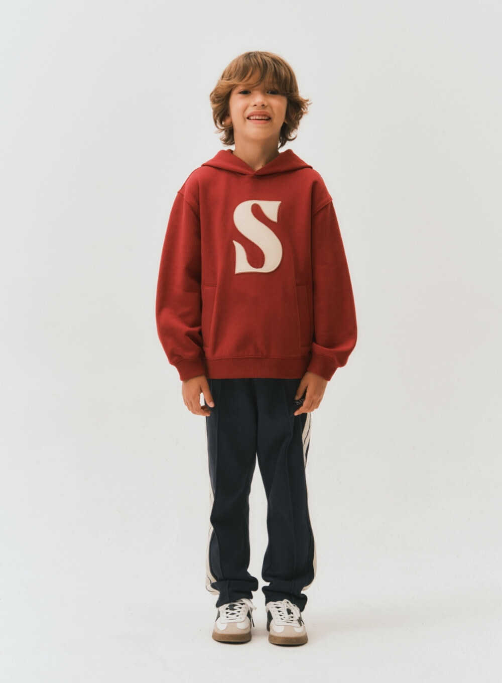 SATUR 兒童款 S Logo 貼布口袋連帽上衣  SA253KTH01