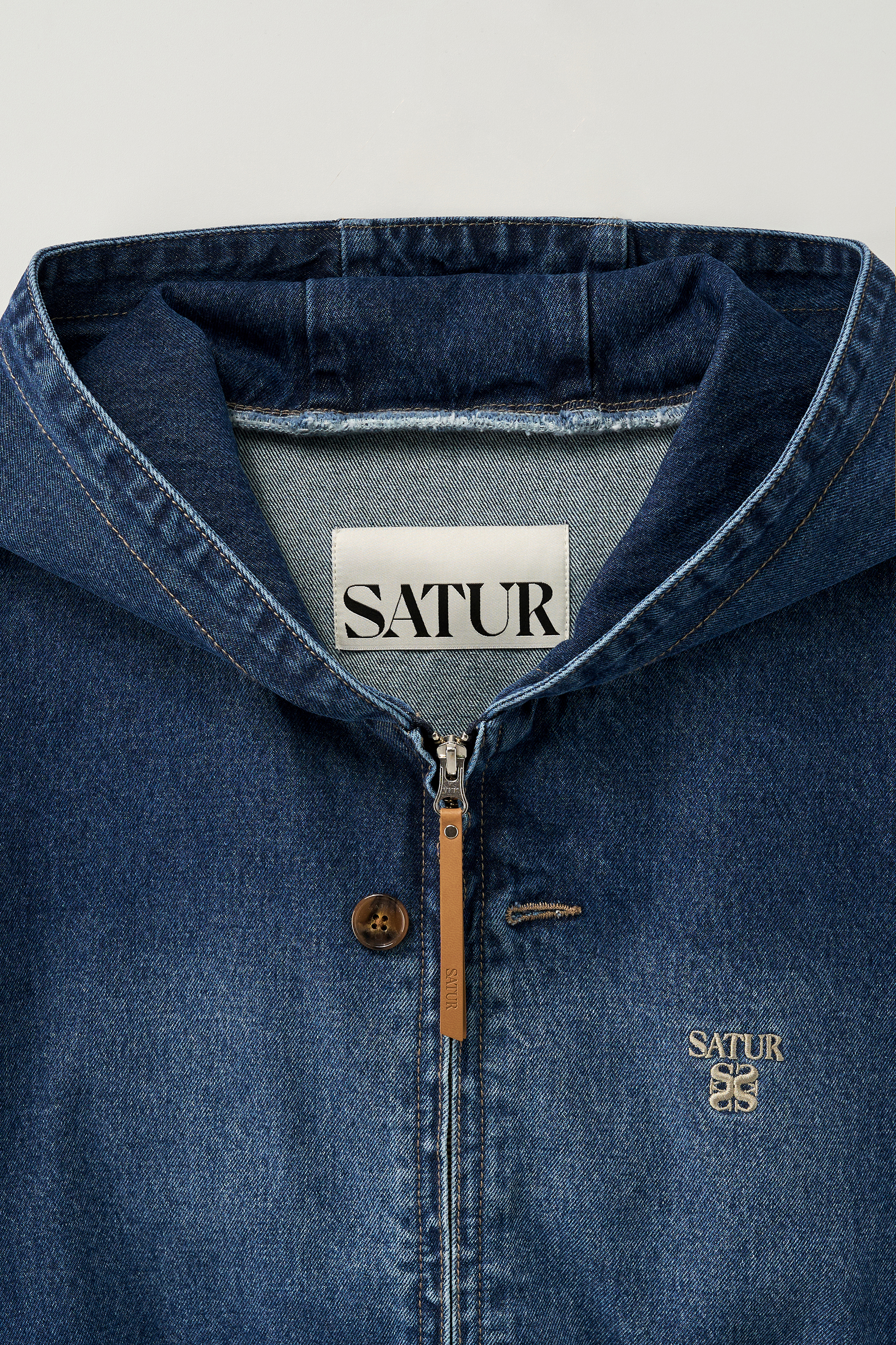 SATUR Teo牛仔短版夾克  SA261UDJ02