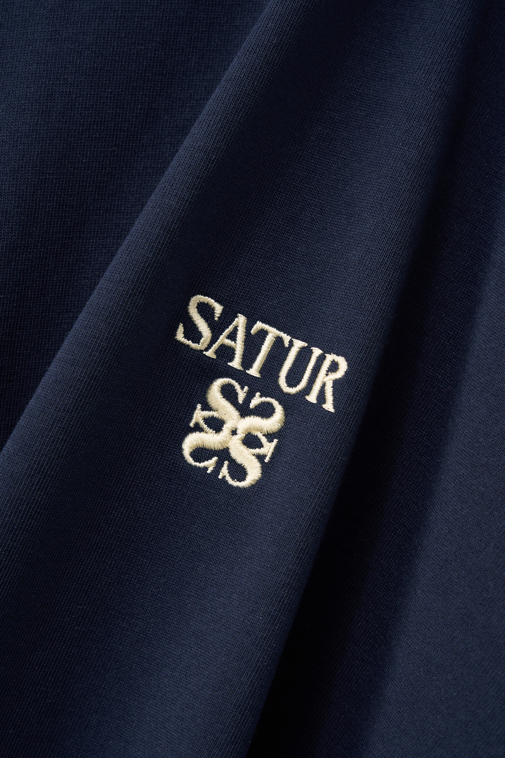 SATUR Loren 經典 Logo 短袖上衣  SA262UTS03