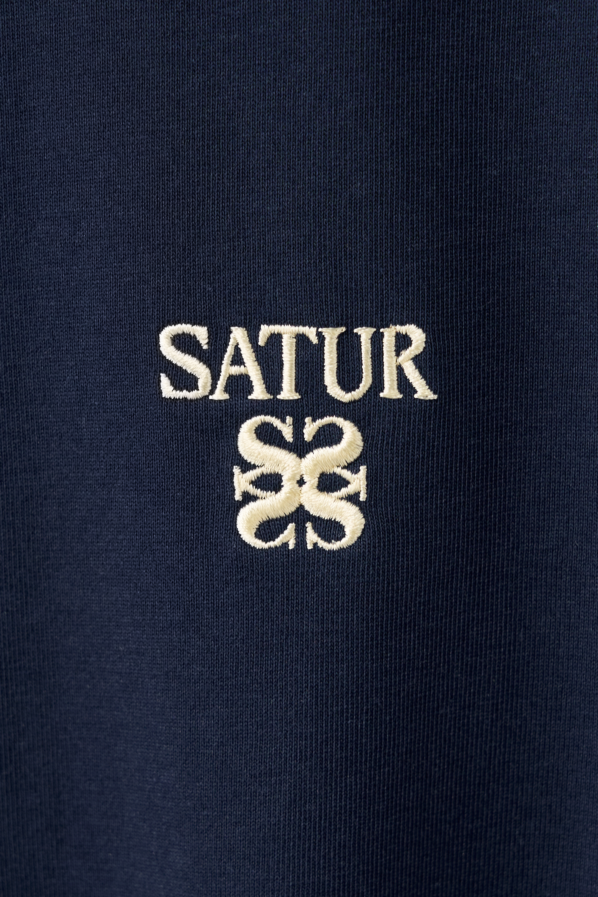 SATUR Loren 經典 Logo 短袖上衣  SA262UTS03