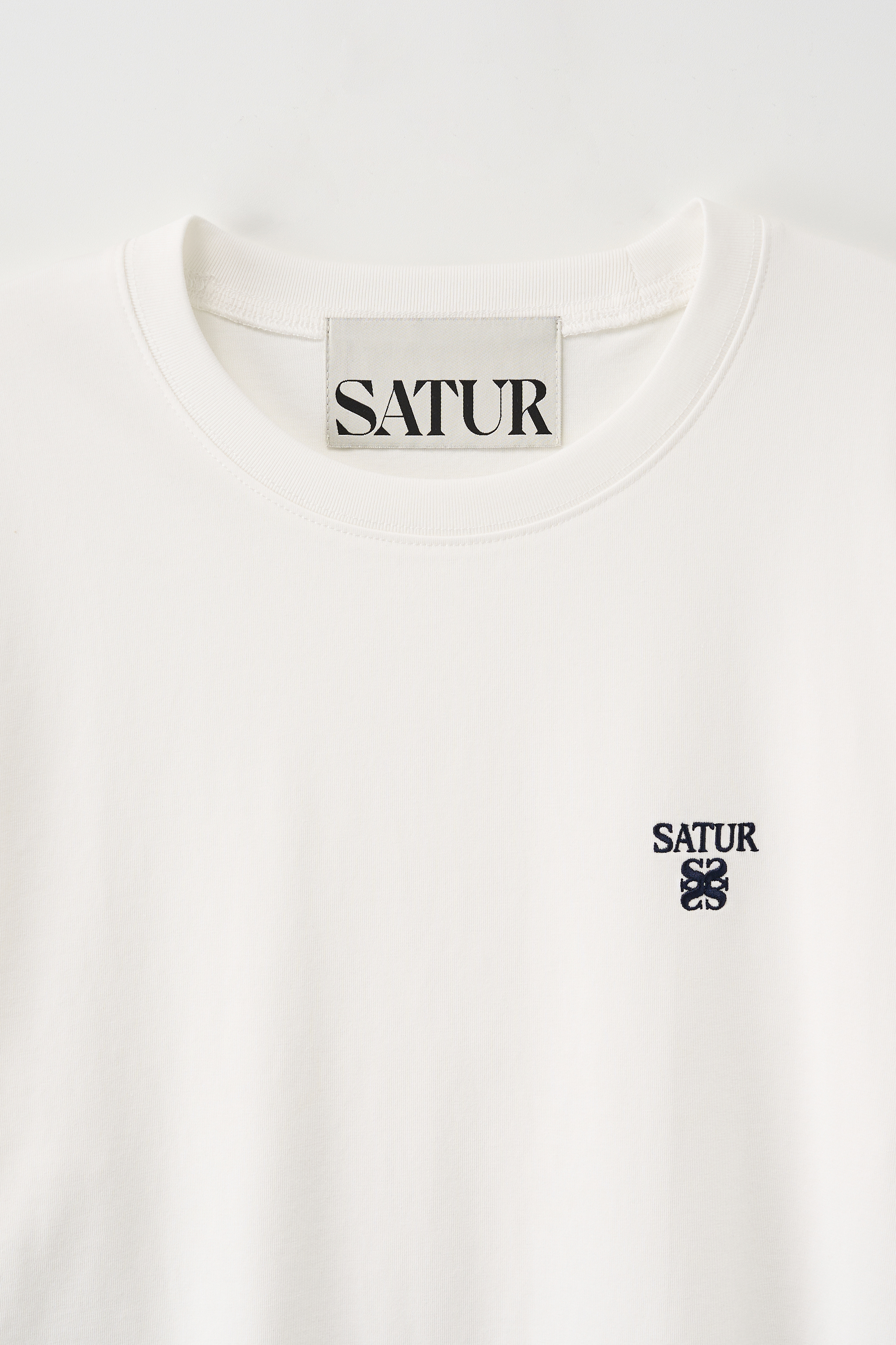 SATUR Loren 經典 Logo 短袖上衣  SA262UTS03