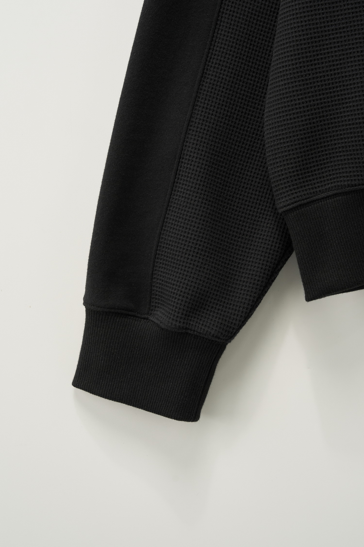 SATUR 異材拼接連帽長袖上衣 (U) Lugo Panelled Hoodie