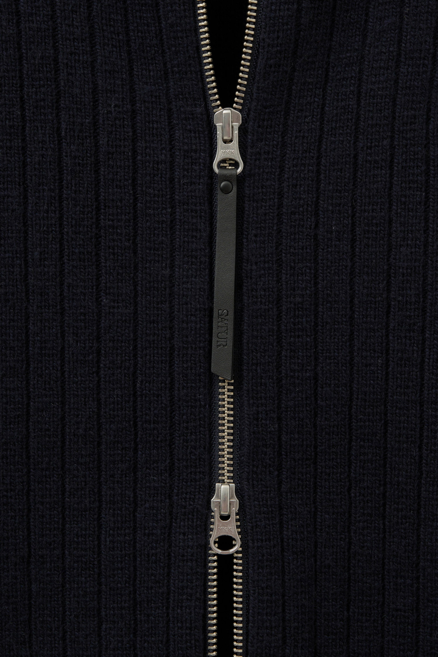 SATUR 抽針立領開襟拉鍊針織衫 (U) Faro Half Neck Knit Zip-up