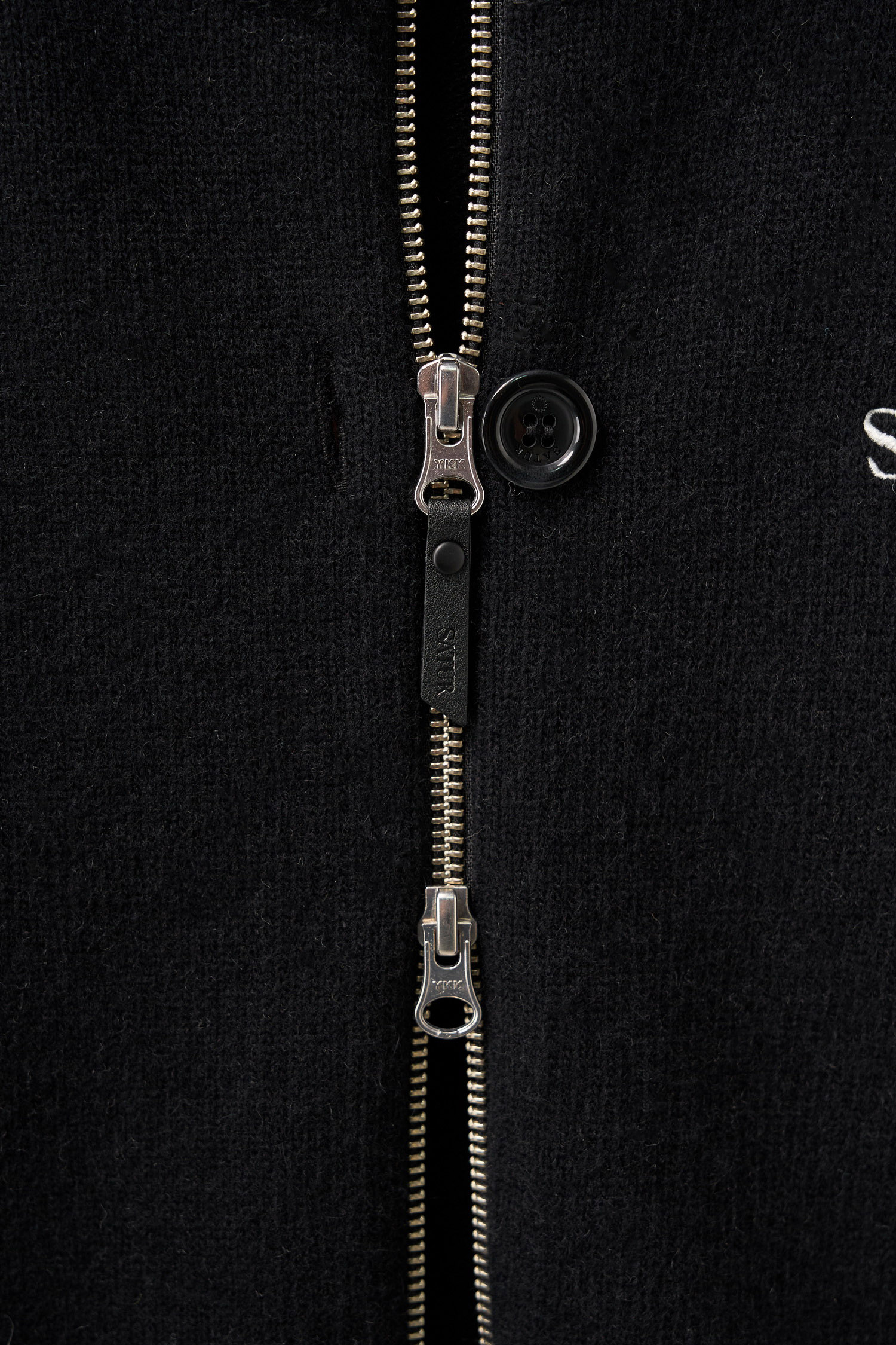 SATUR 羊絨拉鍊針織衫 (W) Signature Logo Cashmere Blend Knit Zip-up