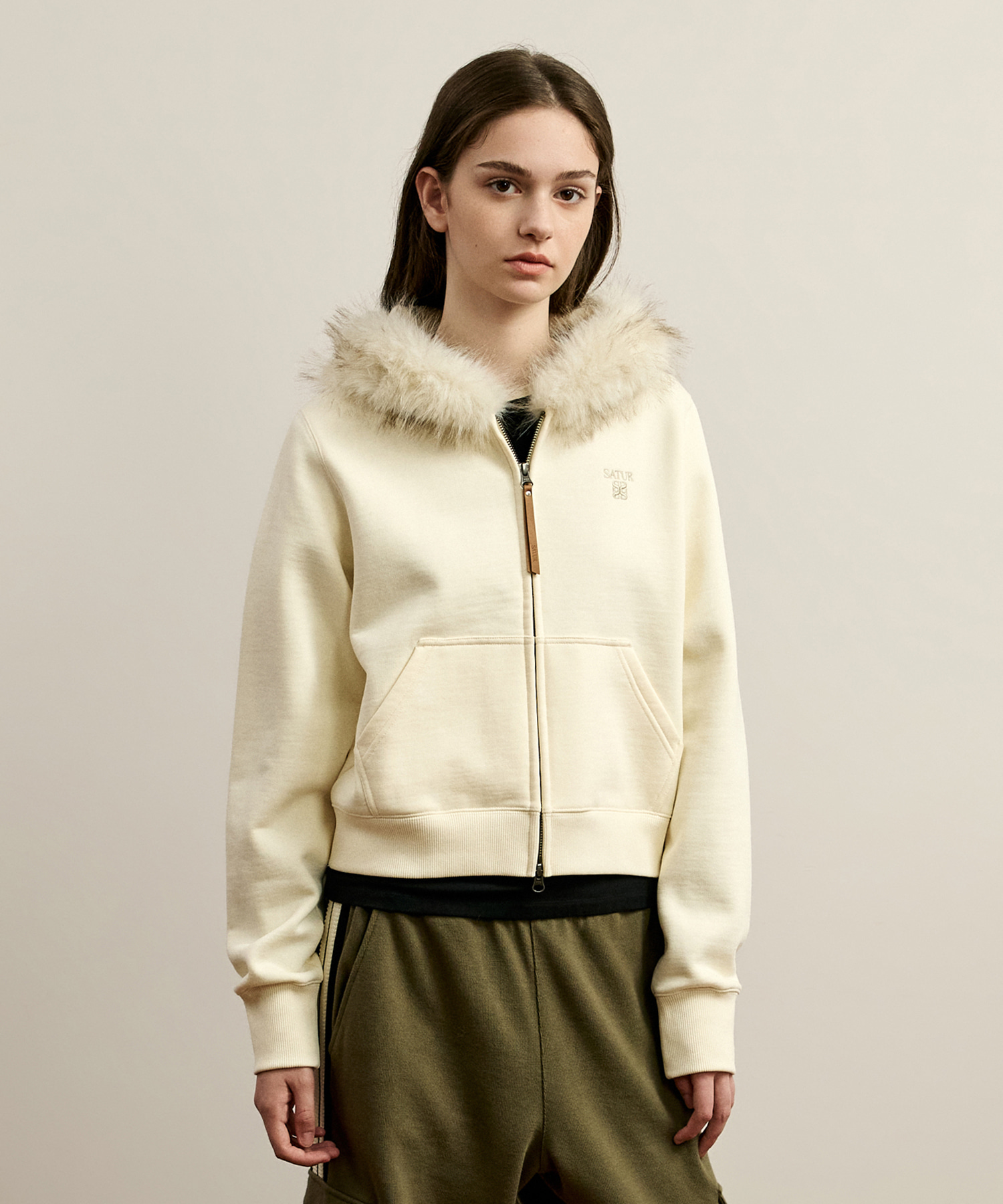 SATUR 毛絨連帽拉鍊外套 (W) Fur Hood Zip-Up